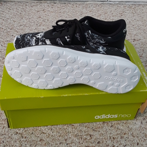 Sneackers by Adidas - Picture 6 of 7